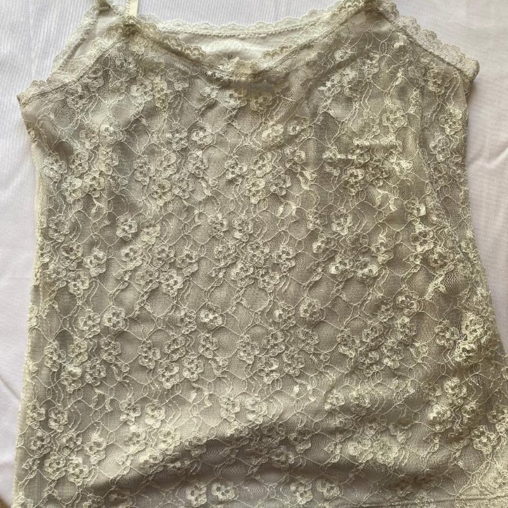 Camisole gray lace